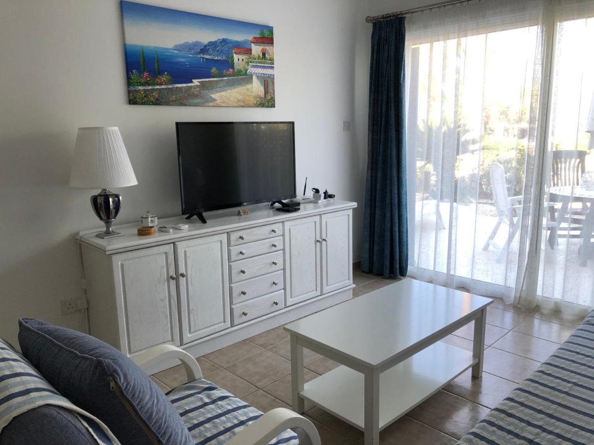Kings Palace - Fabulous Pool-Side 2 Bed Apartment Paphos Kültér fotó