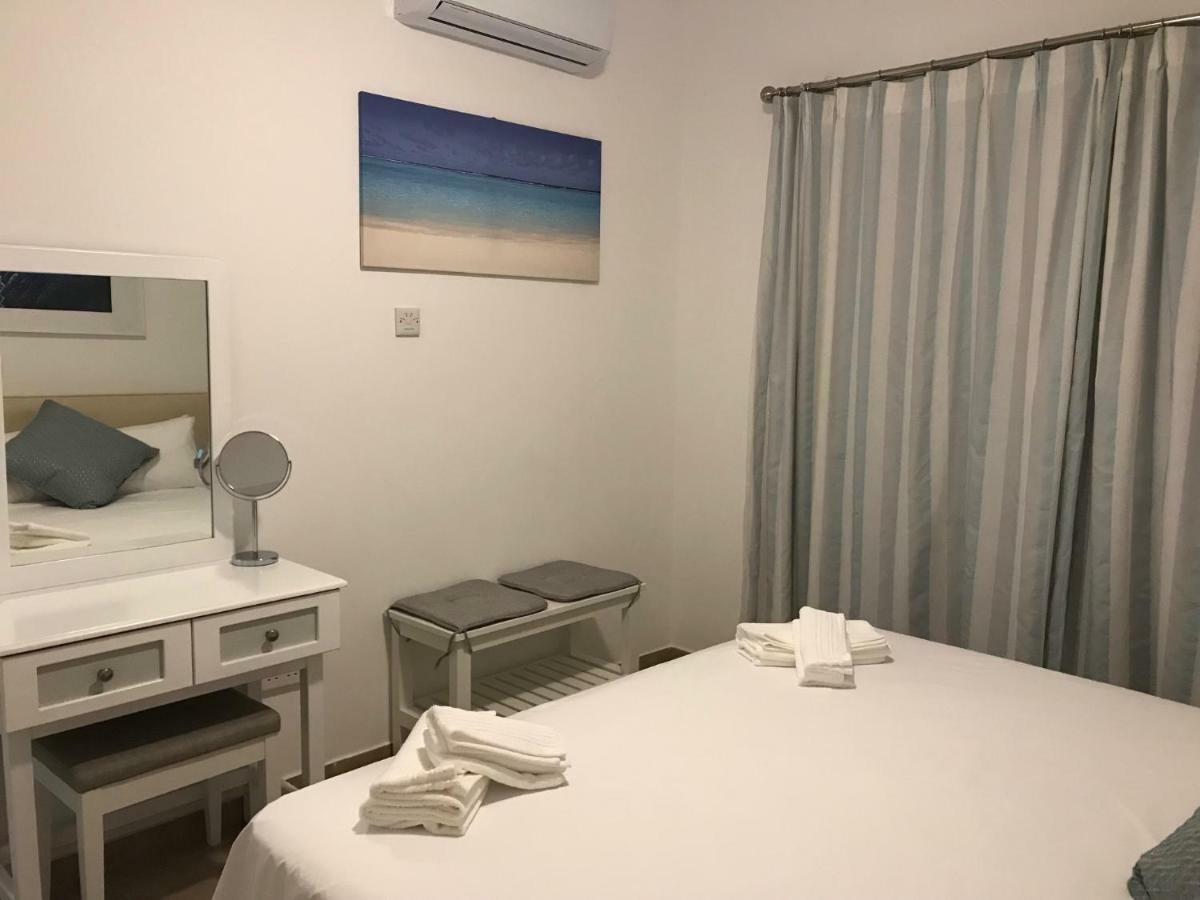Kings Palace - Fabulous Pool-Side 2 Bed Apartment Paphos Kültér fotó