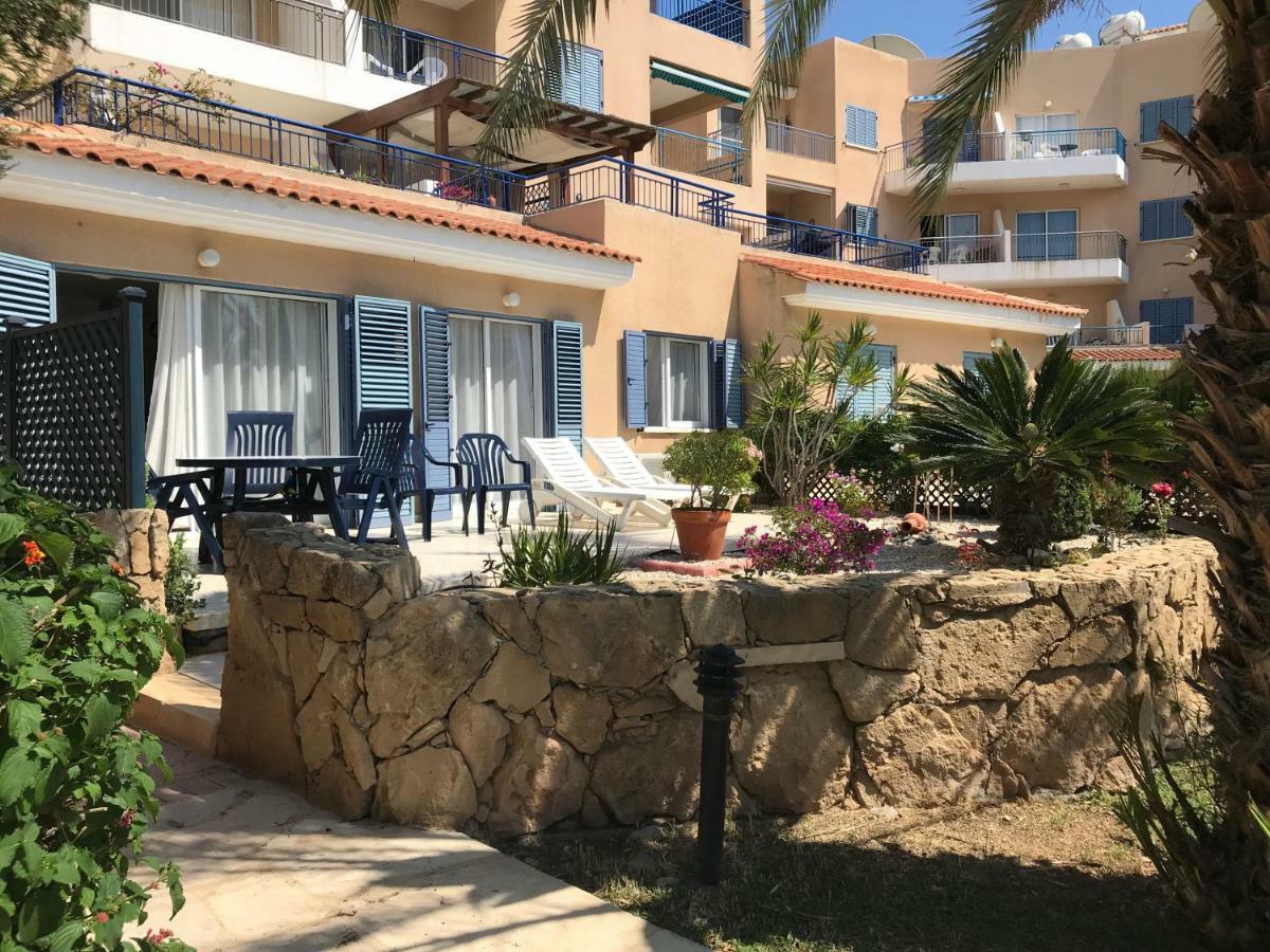 Kings Palace - Fabulous Pool-Side 2 Bed Apartment Paphos Kültér fotó