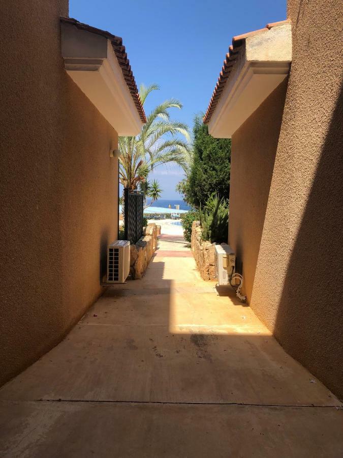 Kings Palace - Fabulous Pool-Side 2 Bed Apartment Paphos Kültér fotó